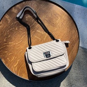 Badgley Mishchka | Beige | quilted shoulder purse / crossbody purse